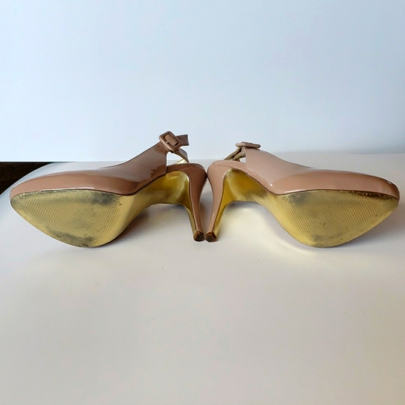 💥Steve Madden slingbacks in slick vinyl cream size 7.5 NWOT💥 - Picture 2 of 10
